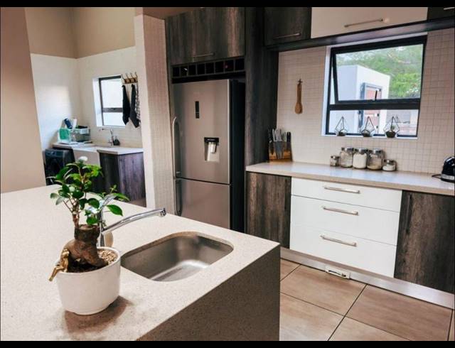 4 BEDROOM PROPERTY TO RENT IN COPPERLEAF ESTATE